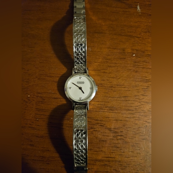 Coach Signature CC Silver Pearl Bangle Diamond Watch - Picture 5 of 7